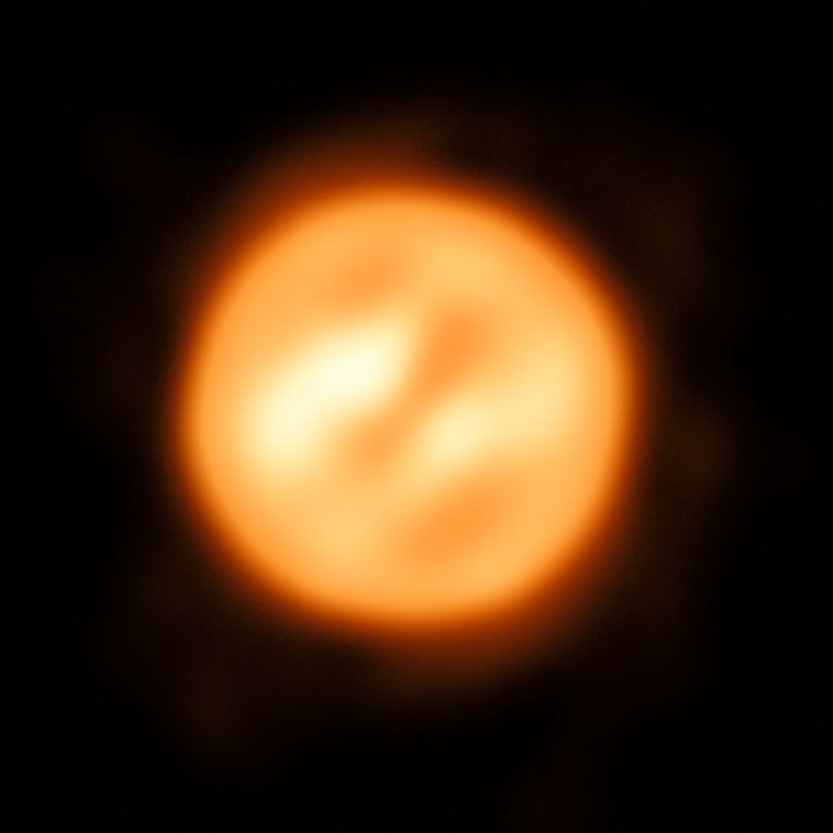 Researchers Capture the Best Image of Any Star Ever Taken