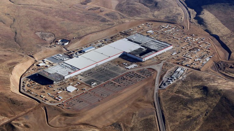 Police Investigate Death of Employee at Tesla’s Gigafactory