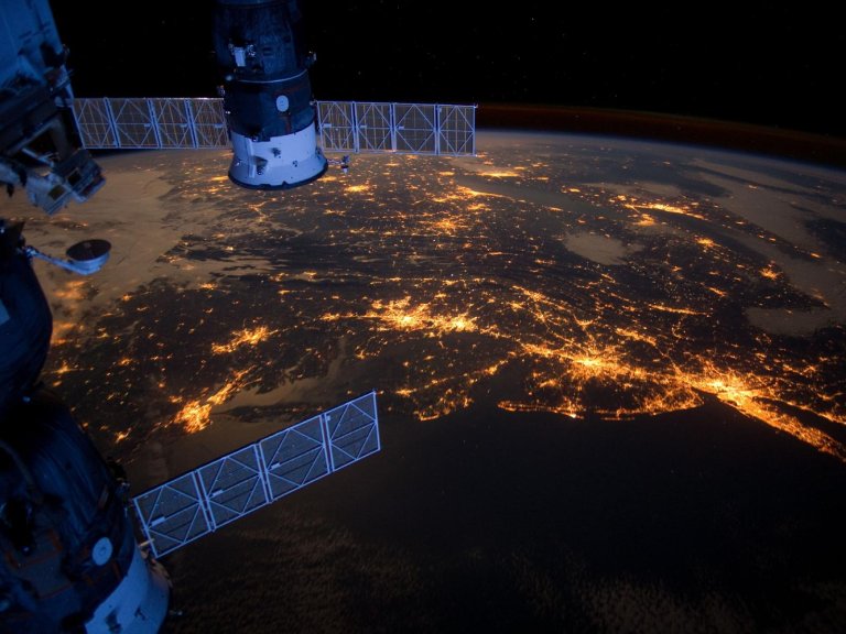 Artificial Light Has Made Life Easier — Unless You’re an Astronomer