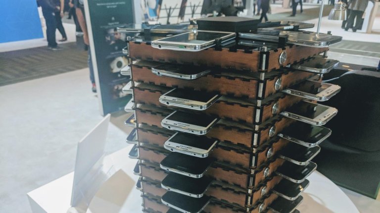 Samsung’s Mining Rig Lets You Collect Cryptocurrency Using 40 Old Galaxy Smartphones