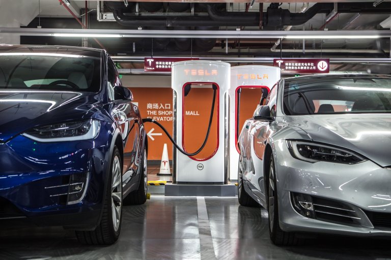 tesla electric vehicles superchargers