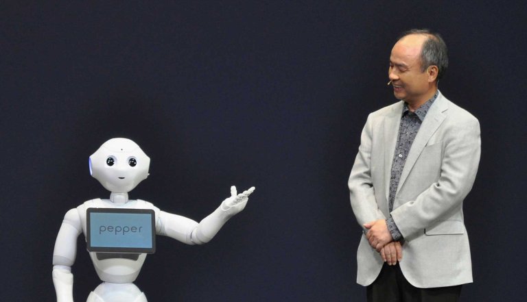 SoftBank CEO Promises “Super Artificial Intelligences” With IQ of 10,000 in 30 Years