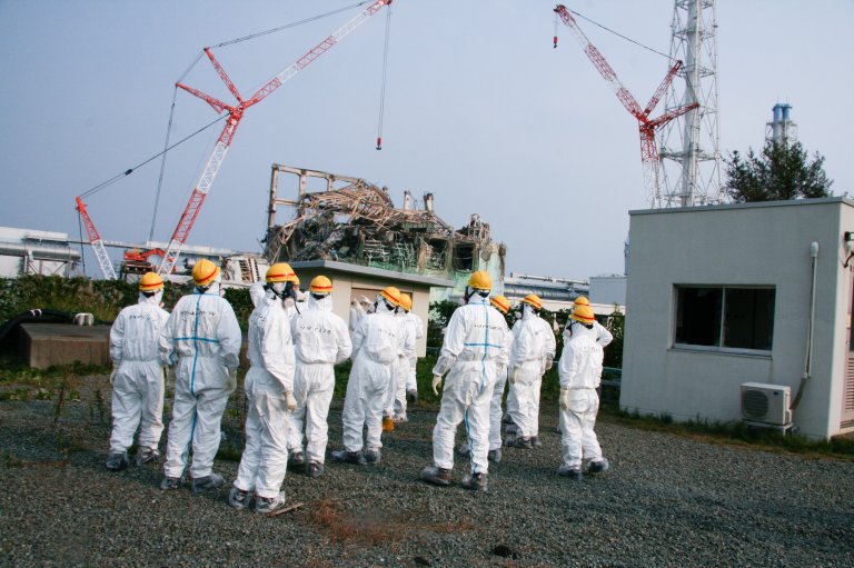 nuclear power fukushima japan mini-manbo robots
