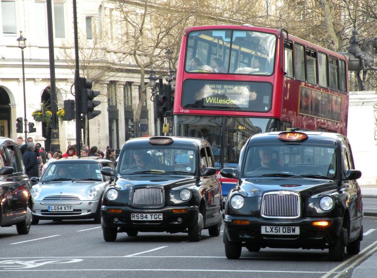 The UK Expects to Have Driverless Cars on the Streets by 2021
