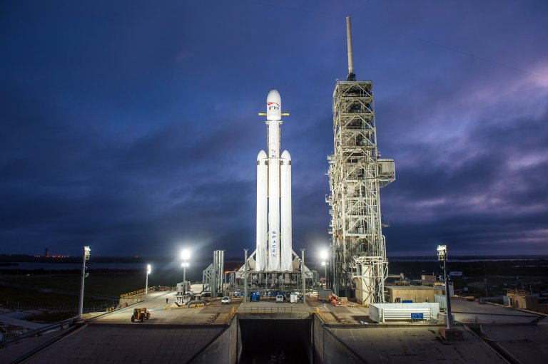 Government Shutdown Hampers SpaceX’s Falcon Heavy Testing