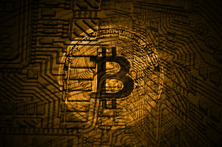 bitcoin cryptocurrency jamie dimon blockchain