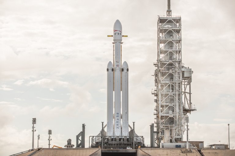 SpaceX’s Falcon Heavy Just Received Its Launch License