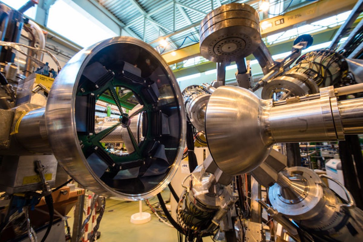 Preparing to transport antimatter. Image Credit: Julien Marius Ordan/CERN