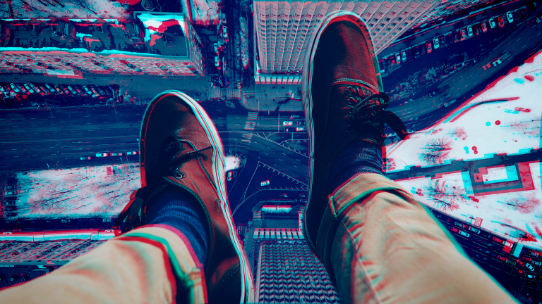 The Digest: VR Treatment, Even Without a Therapist, Helps People Overcome Fear of Heights