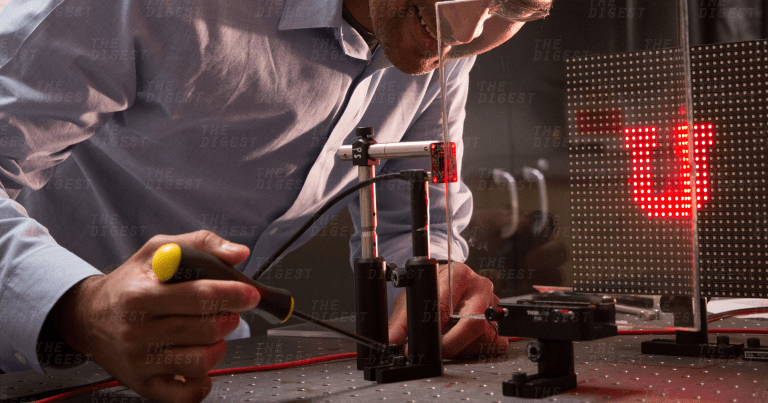 Researchers from the University of Utah have found a way to effectively capture videos and images using a lens-free camera.