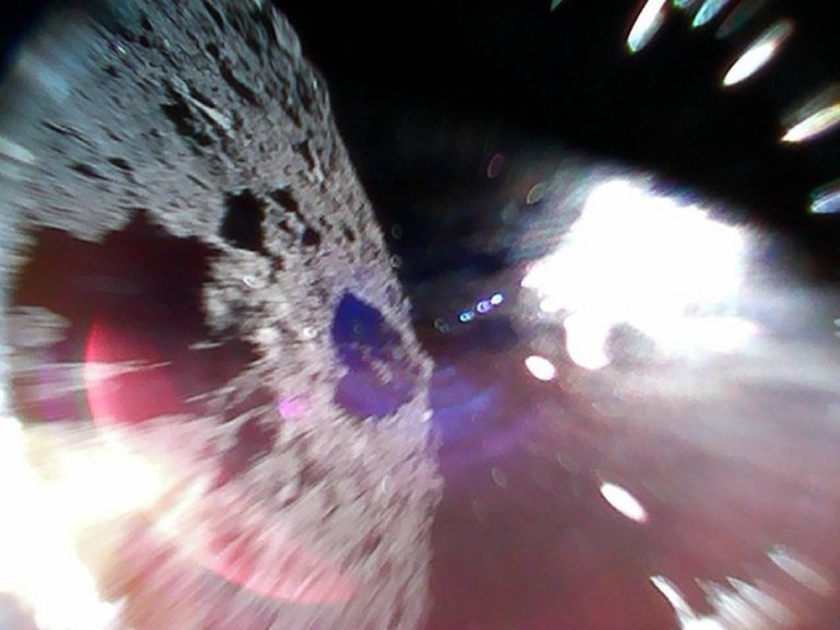 Here Are the First Photos Japan’s Robot Landers Sent Back From an Asteroid