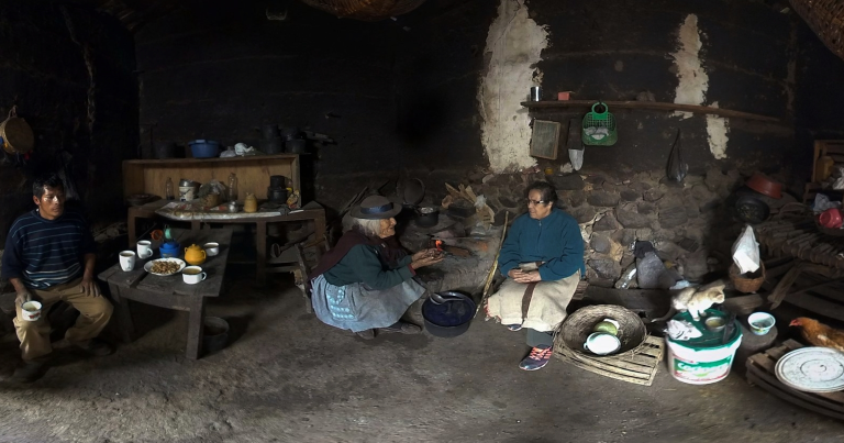 Virtual Reality Is “Reuniting” Immigrants With Their Families