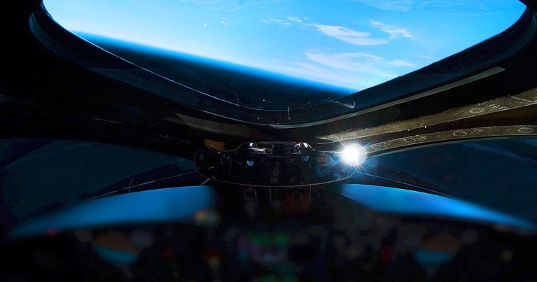 Australian astronaut Andy Thomas believes the spaceplane designed by Virgin Galactic is not well-suited to get humans to space.