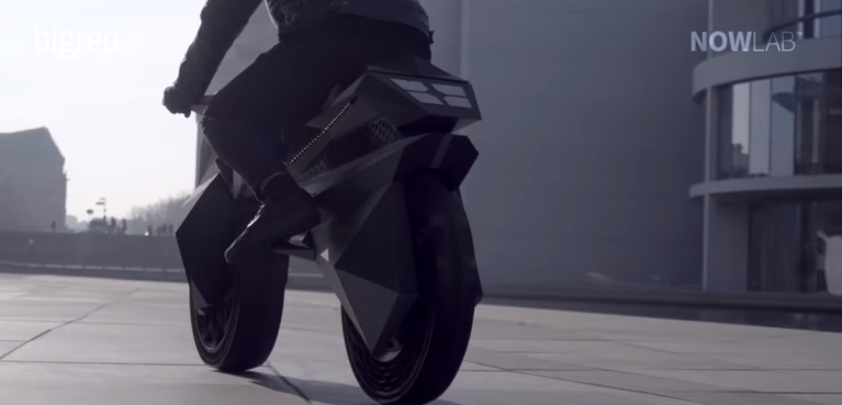 An electric motorcycle called Nera looks like something from a video game — a design made possible by the fact that it's almost 100 percent 3D printed.