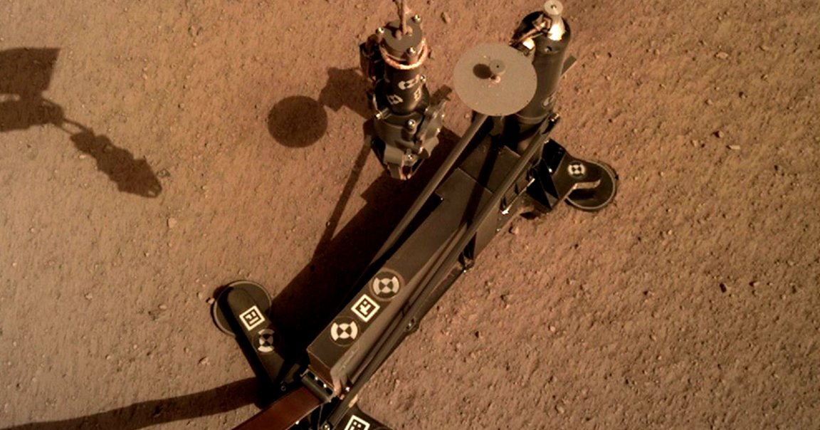 NASA collaborators admitted that they're not sure what's wrong with the InSight lander's instrument that was supposed to dig into the surface of Mars.