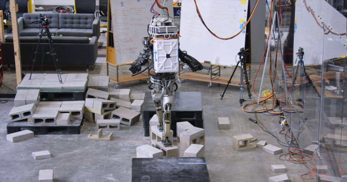 In IHMC Robotics' new video, its humanoid robot Atlas autonomously traverses suspended wooden planks and wobbly cinder blocks.