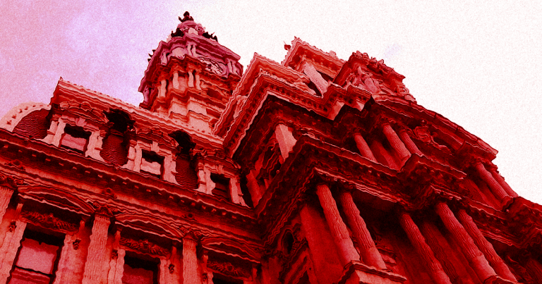 A computer virus has completely brought Philadelphia's online court system to its knees since May 21, as The Verge reports.