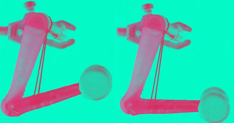 A team of scientists figured out a simple way to create muscles that can lift 1,000 times their own weight: tightly coiled-up bamboo or silk fibers.