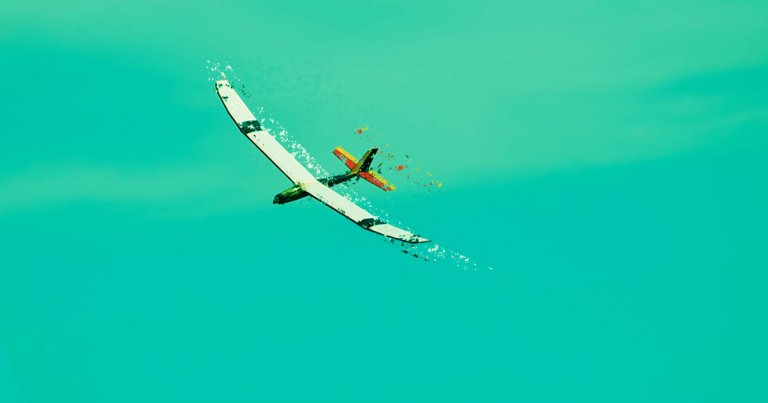 A team of researchers at the Georgia Institute of Technology invented a glider made out of a special polymer that self-destructs at a certain temperature.