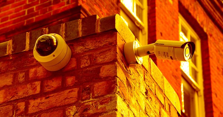 The U.K. has new surveillance CCTV cameras that can read people's lips, and privacy-focused government watchdogs are not happy about it.