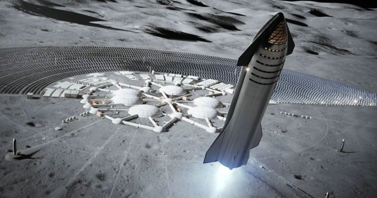 SpaceX “Definitely” Plans to Land Starship on Moon by 2022