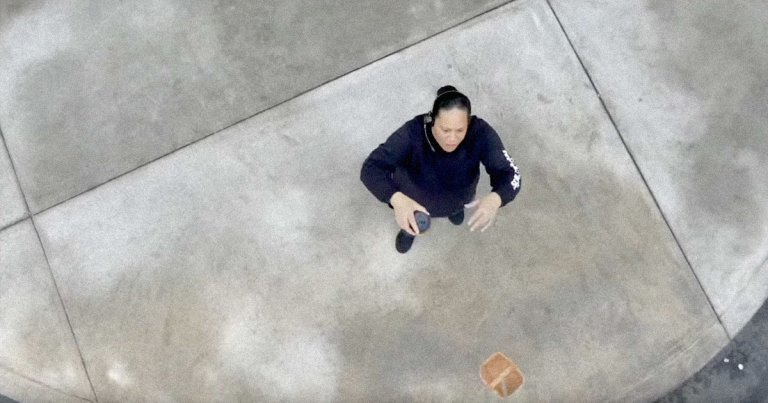 In an entertaining video, a caffeine enthusiast picks up a Starbucks coffee with his drone — to the bemusement of a barista.