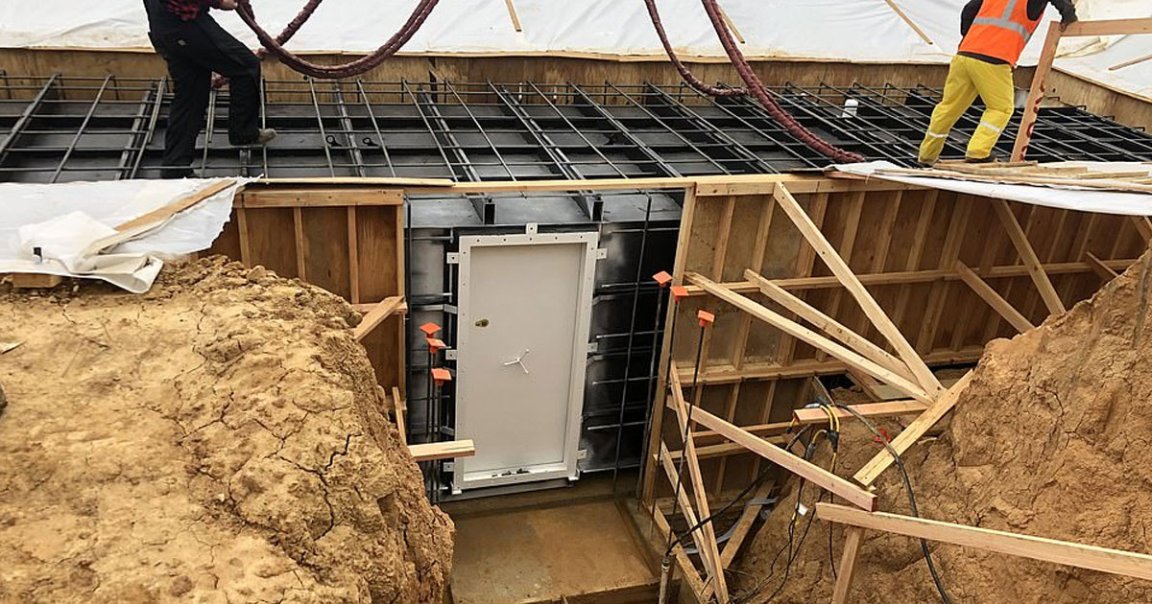 An increasing number of the mega-rich are trying to hide out in underground bunkers, usually in New Zealand, until the pandemic is over.