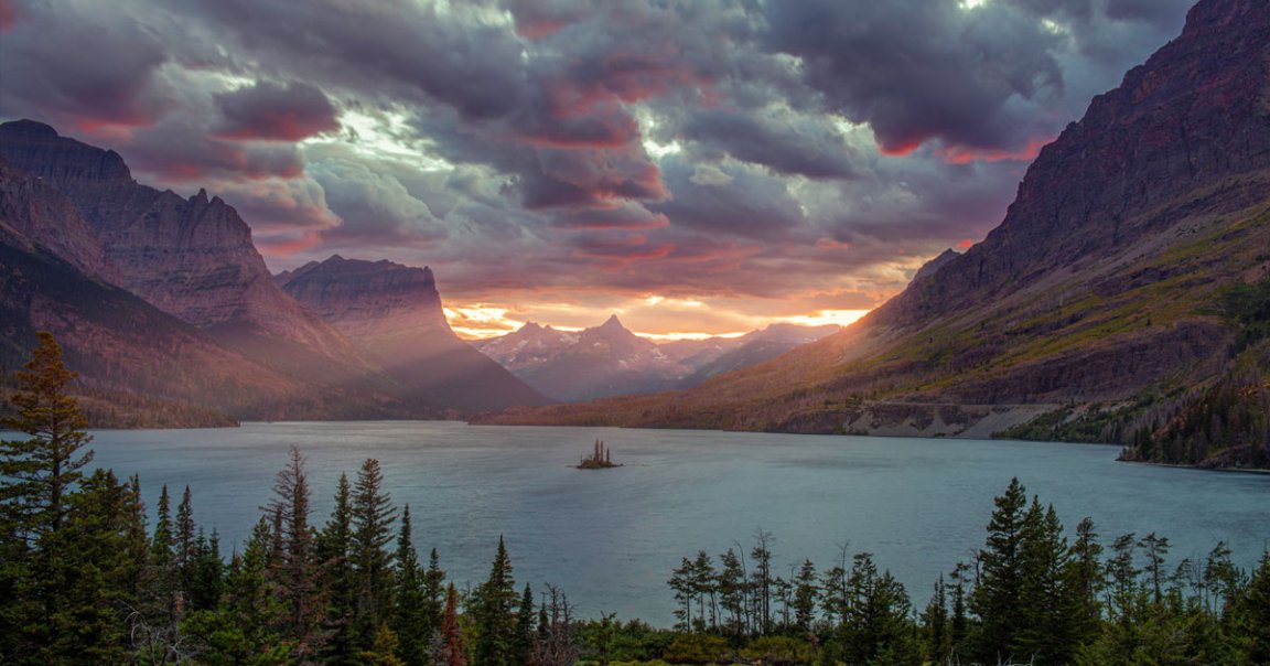Amateur photographer and scientist Gaurav Agrawal had no idea his spectacular picture of a lake in a National Park could end up crashing Android phones.