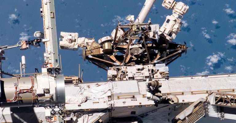 Using a new toolkit that scientists are calling a "robot hotel," a robot just scanned the outside of the International Space Station for coolant leaks.