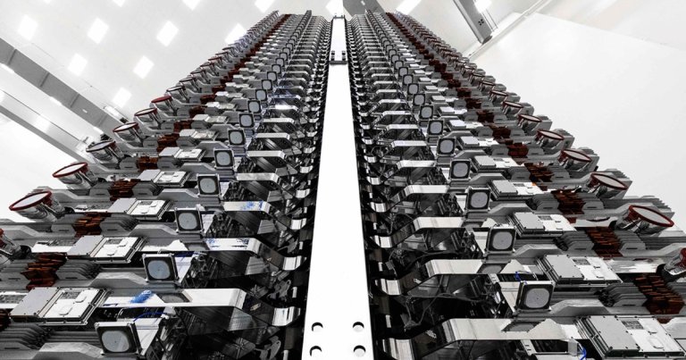 Three percent of SpaceX's Starlink satellites seem to have failed. That's not bad, but it gets dangerous considering how big the constellation will become.