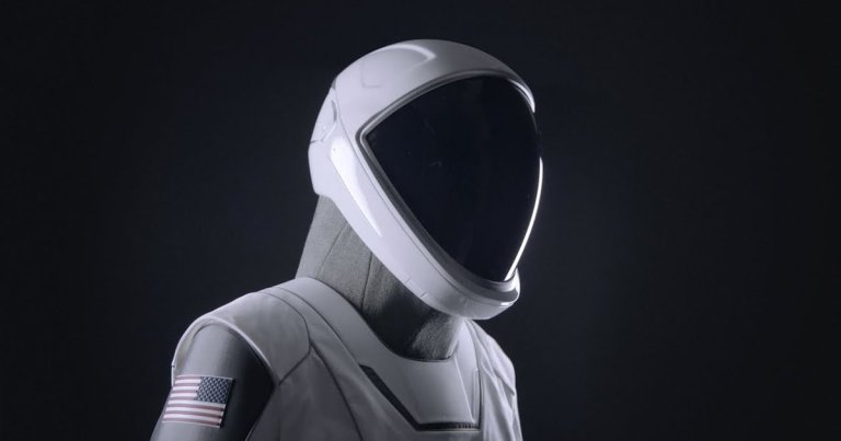 Lil Nas X got his hands on a genuine SpaceX astronaut helmet for a recent "Space Odyssey"-themed photoshoot, and Elon Musk personally approved the loan.