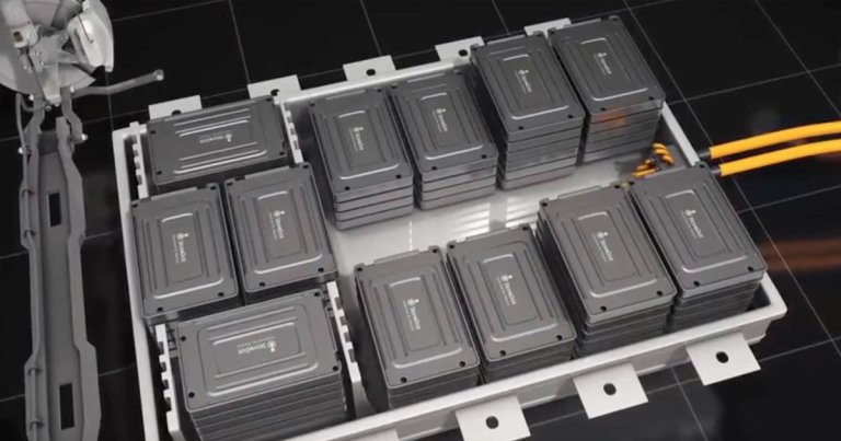 For the first time ever, a company in China has manufactured a car battery that can be charged completely in just five minutes, The Guardian reports.