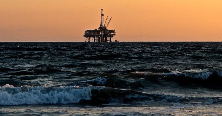 Thanks to recent photos, we get to see the massive scale of the two oil rigs purchased by SpaceX with the intent to convert them into floating spaceports.