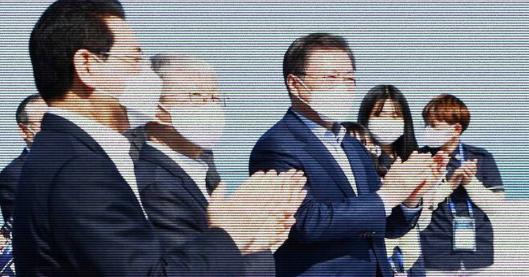 South Korean President Moon Jae-in unveiled plans to develop and launch a lunar lander capable of reaching the Moon by 2030.
