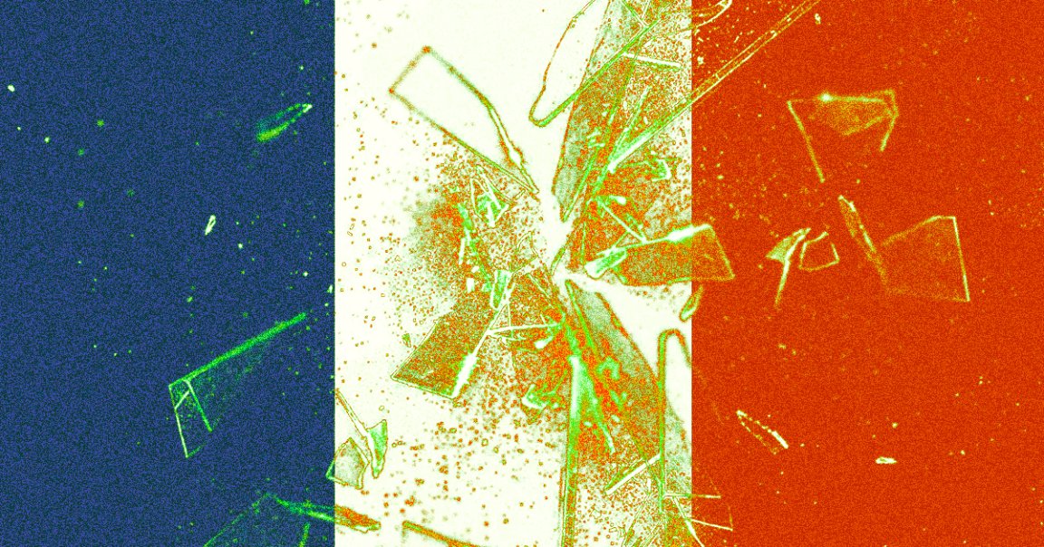 About 1,000 French soldiers and 20 former generals signed an open letter blaming racial minorities for violence and warning of a civil war.
