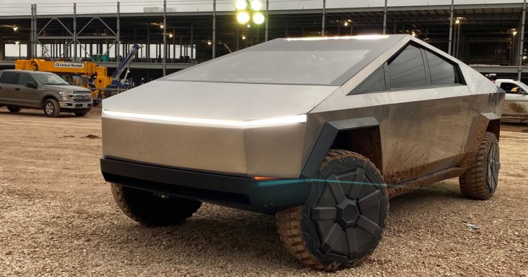 During a recent visit to Tesla's factory in Austin, Texas, CEO Elon Musk decided to take the company's long-awaited Cybertruck for a spin.