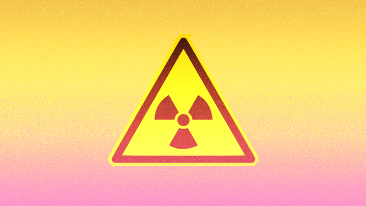 A truck carrying barrels of uranium heafluoride, a radioactive ingredient used to make nuclear power plant fuel, crashed on Wednesday morning.
