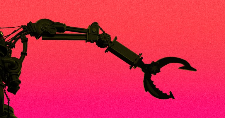 China's new space station has a powerful robot arm attached, and US military leaders are concerned it could become a weapon.