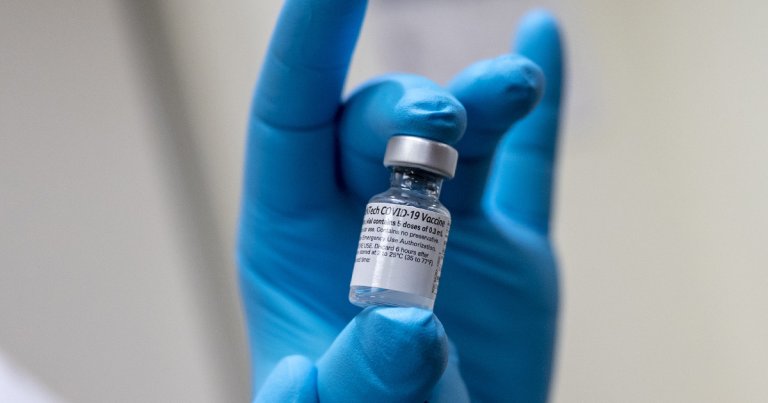 An unlucky young woman was mistakenly given six doses of the Pfizer/BioNTech COVID-19 vaccine at a hospital in Massa, Italy.