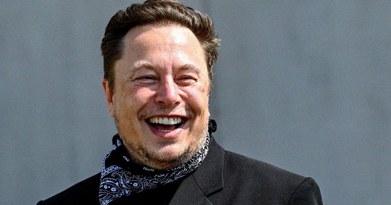 The first images of Blue Origin's rocket test tank surfaced recently, bearing a close resemblance to SpaceX's Super Heavy. Elon Musk was amused.