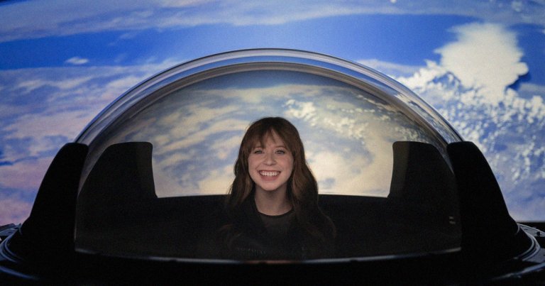 SpaceX has added a glass dome to its Crew Dragon spacecraft that will carry the first all-civilian astronaut crew around the Earth later this month.
