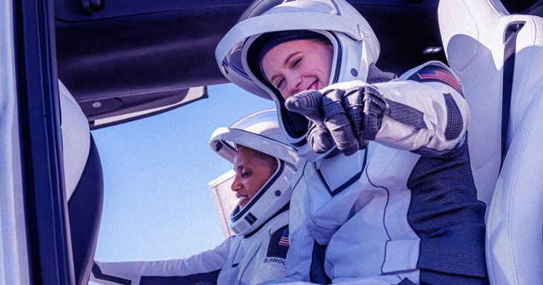 SpaceX just left its private space industry competitors in the dust after it took a crew of four civilians into orbit on Wednesday.