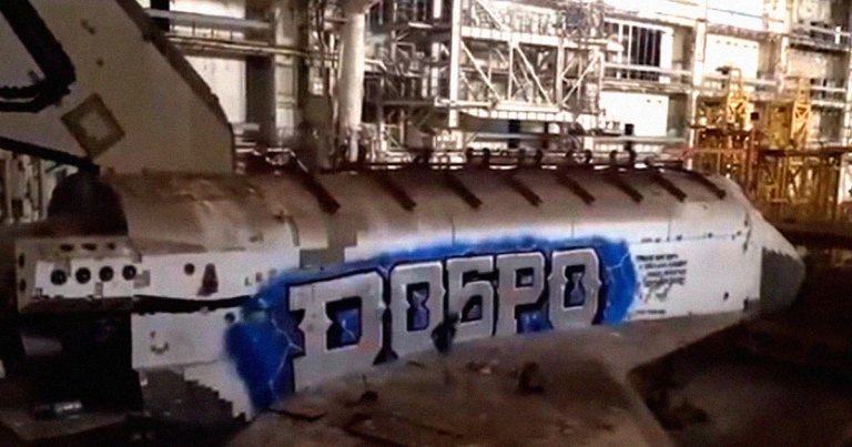 In May, images surfaced of the USSR's space shuttle Burya covered in graffiti — and thanks to a new video, we can see a time lapse of the artist's work.