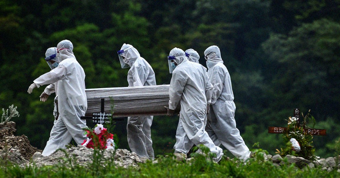 According to data released by the CDC, life expectancy in the US has dropped by 1.8 years from 2019 to 2020, a massive drop.