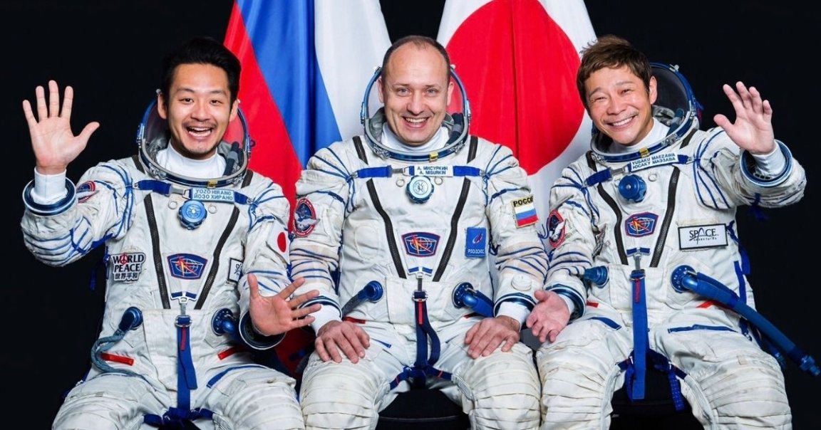 From right to left: Zozotown billionaire Yusaku Maezawa (R), Russian cosmonaut Alexander Misurkin (C), and Maezawa's assistant Yozo Hirano (L).