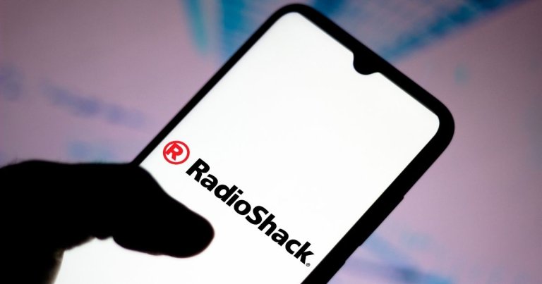After an extremely sad online-only relaunch, RadioShack is gasping for relevancy by launching a cryptocurrency exchange for rich old people.
