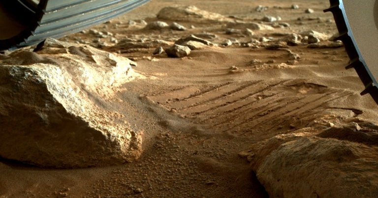NASA's Perseverance Mars rover did a little shimmy to loosen yet another pair of pebbles blocking its sample collection instrument.