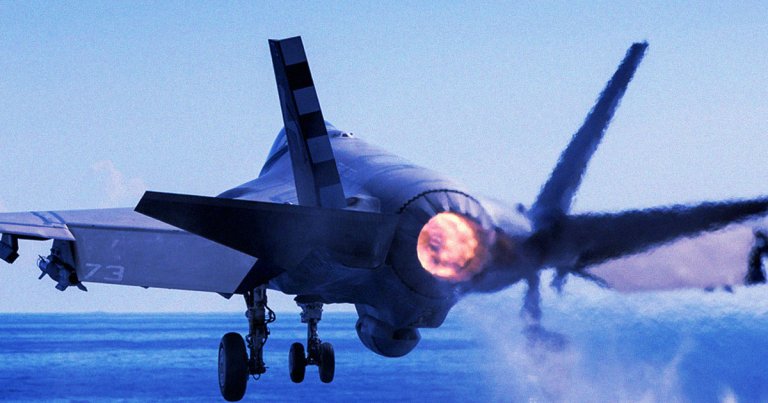 Military Desperately Trying to Recover $100 Million Stealth Jet From Bottom of Ocean
