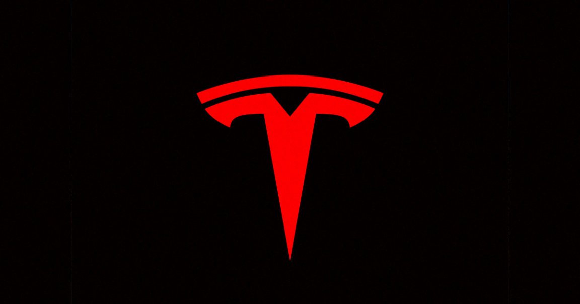 A Tesla factory worker has died on the assembly line at the electric carmakers' Fremont assembly line.