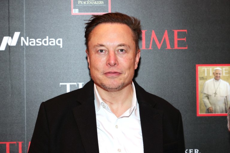 Musk accused the SEC of attempting to “chill” his free speech during its investigation into his controversial tweet about taking Tesla private in 2018.